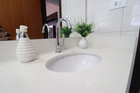 Casa à venda com 136m², 2 quartos e 2 vagasBanheiro