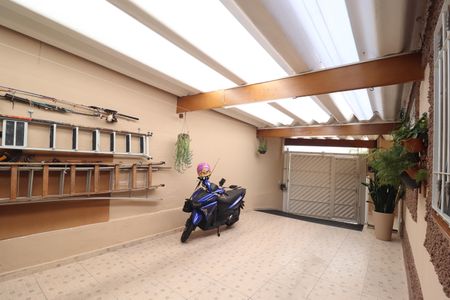 Casa à venda com 136m², 2 quartos e 2 vagasGaragem