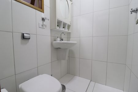 Casa à venda com 136m², 2 quartos e 2 vagasBanheiro 2