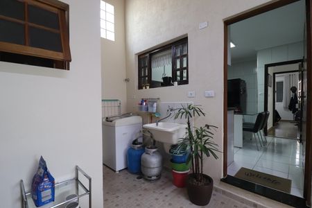 Casa à venda com 136m², 2 quartos e 2 vagasÁrea de Serviço