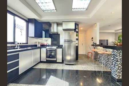 Apartamento à venda com 140m², 4 quartos e 4 vagasCozinha