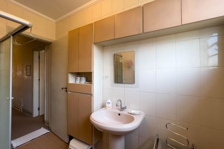 Casa à venda com 144m², 3 quartos e 2 vagasBanheiro