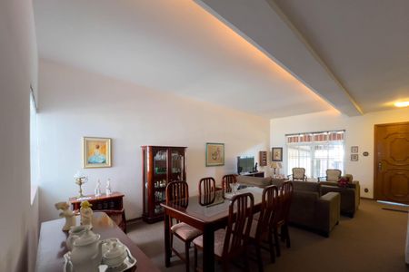 Casa à venda com 144m², 3 quartos e 2 vagasSala