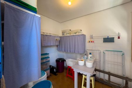 Casa à venda com 144m², 3 quartos e 2 vagasÁrea de Serviço