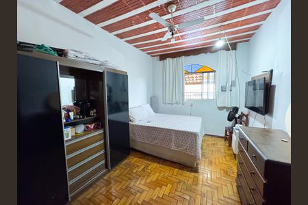 Casa à venda com 97m², 4 quartos e 5 vagasQuarto 1