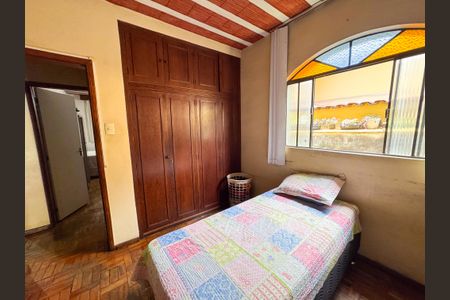 Casa à venda com 97m², 4 quartos e 5 vagasQuarto 2