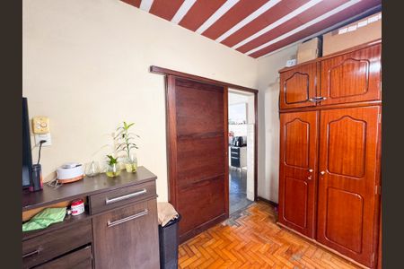 Casa à venda com 97m², 4 quartos e 5 vagasQuarto 4