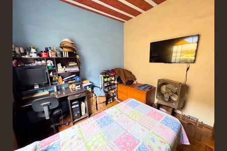 Casa à venda com 97m², 4 quartos e 5 vagasQuarto 2