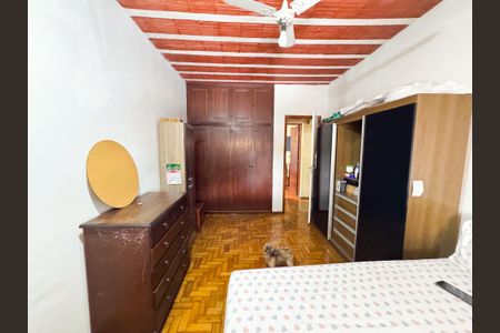 Casa à venda com 97m², 4 quartos e 5 vagasQuarto 1
