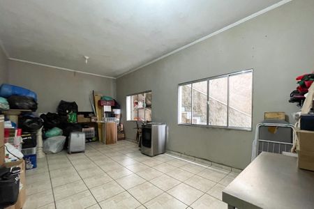 Casa à venda com 250m², 3 quartos e 3 vagas Casa à venda com 250m², 3 quartos e 3 vagasSalão