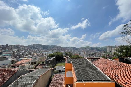 Casa à venda com 250m², 3 quartos e 3 vagas Casa à venda com 250m², 3 quartos e 3 vagasVista da Sacada - Suíte