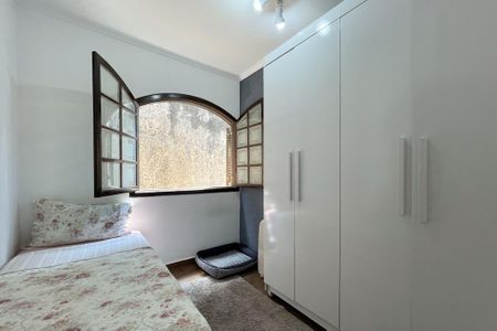 Casa à venda com 250m², 3 quartos e 3 vagas Casa à venda com 250m², 3 quartos e 3 vagasQuarto 2