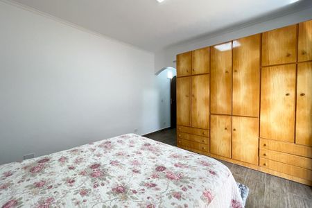 Casa à venda com 250m², 3 quartos e 3 vagas Casa à venda com 250m², 3 quartos e 3 vagasSuíte