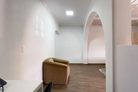 Casa à venda com 250m², 3 quartos e 3 vagas Casa à venda com 250m², 3 quartos e 3 vagasEscritório - Sala