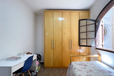 Casa à venda com 250m², 3 quartos e 3 vagas Casa à venda com 250m², 3 quartos e 3 vagasQuarto 1