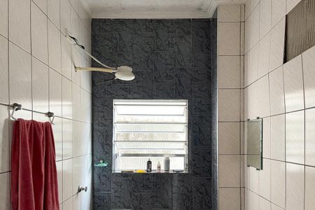 Casa à venda com 250m², 3 quartos e 3 vagas Casa à venda com 250m², 3 quartos e 3 vagasBanheiro - Salão