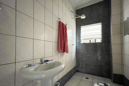 Casa à venda com 250m², 3 quartos e 3 vagas Casa à venda com 250m², 3 quartos e 3 vagasBanheiro - Salão