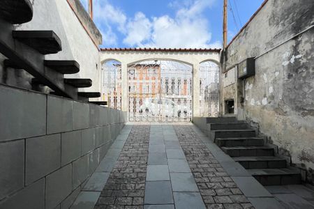 Casa à venda com 250m², 3 quartos e 3 vagas Casa à venda com 250m², 3 quartos e 3 vagasGaragem