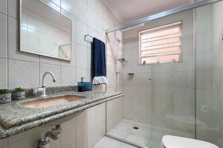 Casa à venda com 250m², 3 quartos e 3 vagas Casa à venda com 250m², 3 quartos e 3 vagasBanheiro Social