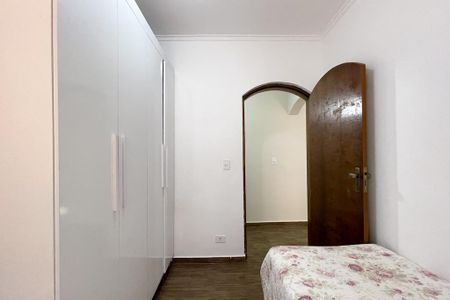 Casa à venda com 250m², 3 quartos e 3 vagas Casa à venda com 250m², 3 quartos e 3 vagasQuarto 2