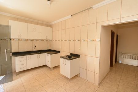 Casa à venda com 200m², 3 quartos e 4 vagasCozinha e Copa
