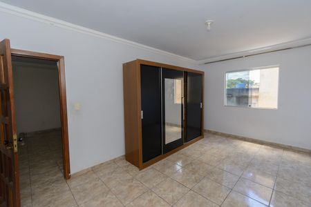 Casa à venda com 200m², 3 quartos e 4 vagasSuite