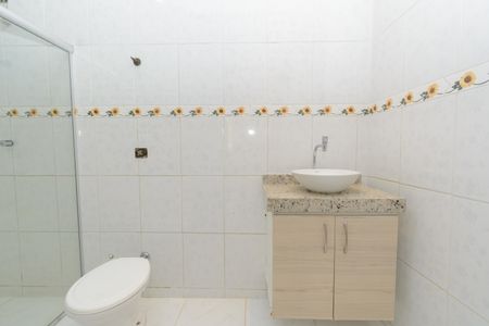 Casa à venda com 200m², 3 quartos e 4 vagasBanheiro da Suíte