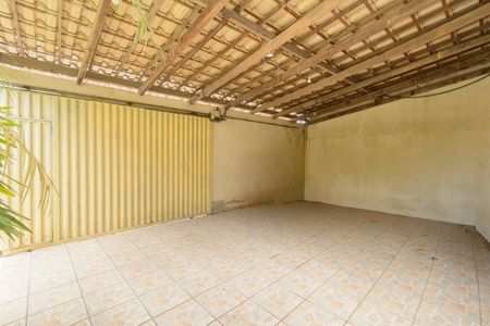 Casa à venda com 200m², 3 quartos e 4 vagasGaragem