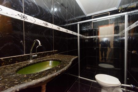 Casa à venda com 200m², 3 quartos e 4 vagasBanheiro Social