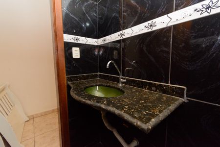 Casa à venda com 200m², 3 quartos e 4 vagasBanheiro Social