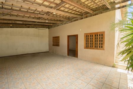 Casa à venda com 200m², 3 quartos e 4 vagasGaragem