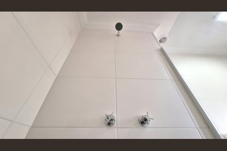 Apartamento à venda com 62m², 2 quartos e 1 vagaBanheiro Social