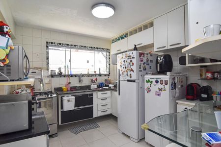 Casa à venda com 202m², 6 quartos e 1 vagaCozinha