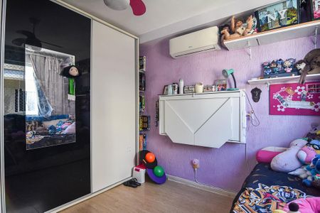 Casa à venda com 202m², 6 quartos e 1 vagaQuarto