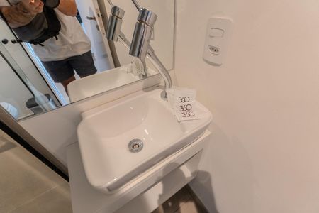 Studio à venda com 16m², 1 quarto e 1 vaga Studio à venda com 16m², 1 quarto e 1 vagaBanheiro