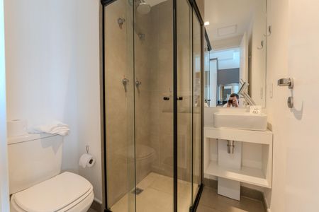 Studio à venda com 16m², 1 quarto e 1 vaga Studio à venda com 16m², 1 quarto e 1 vagaBanheiro
