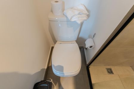 Studio à venda com 16m², 1 quarto e 1 vaga Studio à venda com 16m², 1 quarto e 1 vagaBanheiro