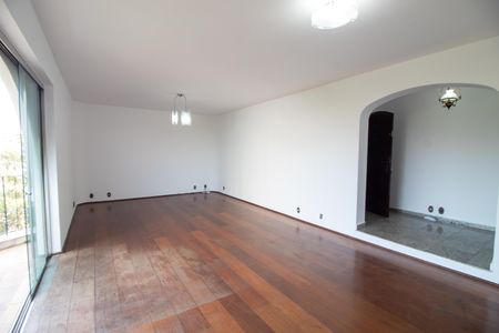 Apartamento à venda com 240m², 4 quartos e 2 vagasSala