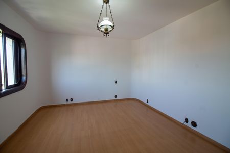 Apartamento à venda com 240m², 4 quartos e 2 vagasQuarto 4 - Suíte 2