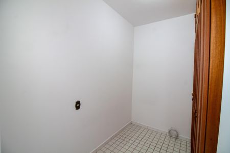 Apartamento à venda com 240m², 4 quartos e 2 vagasQuarto de Serviço