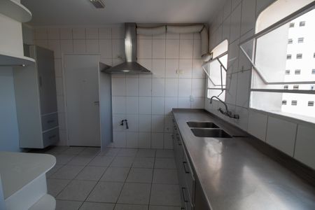 Apartamento à venda com 240m², 4 quartos e 2 vagasCozinha