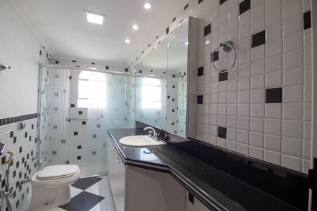 Apartamento à venda com 240m², 4 quartos e 2 vagasBanheiro