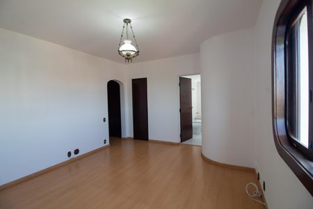 Apartamento à venda com 240m², 4 quartos e 2 vagasQuarto 4 - Suíte 2
