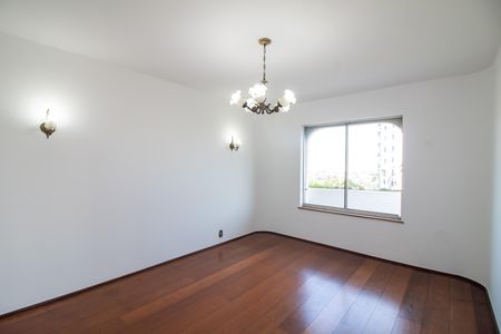 Apartamento à venda com 240m², 4 quartos e 2 vagasSala de Jantar
