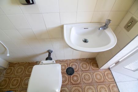 Apartamento à venda com 240m², 4 quartos e 2 vagasBanheiro de Serviço