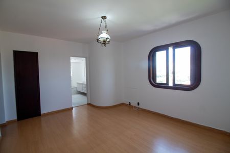Apartamento à venda com 240m², 4 quartos e 2 vagasQuarto 4 - Suíte 2