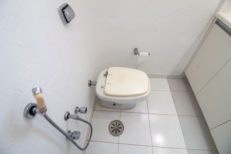 Apartamento à venda com 240m², 4 quartos e 2 vagasBanheiro da Suíte 1