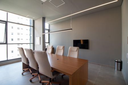 Studio à venda com 28m², 1 quarto e sem vaga Studio à venda com 28m², 1 quarto e sem vagaÁrea comum - Sala de Reunião