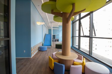 Studio à venda com 28m², 1 quarto e sem vaga Studio à venda com 28m², 1 quarto e sem vagaÁrea comum - Brinquedoteca