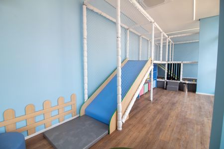 Studio à venda com 28m², 1 quarto e sem vaga Studio à venda com 28m², 1 quarto e sem vagaÁrea comum - Brinquedoteca